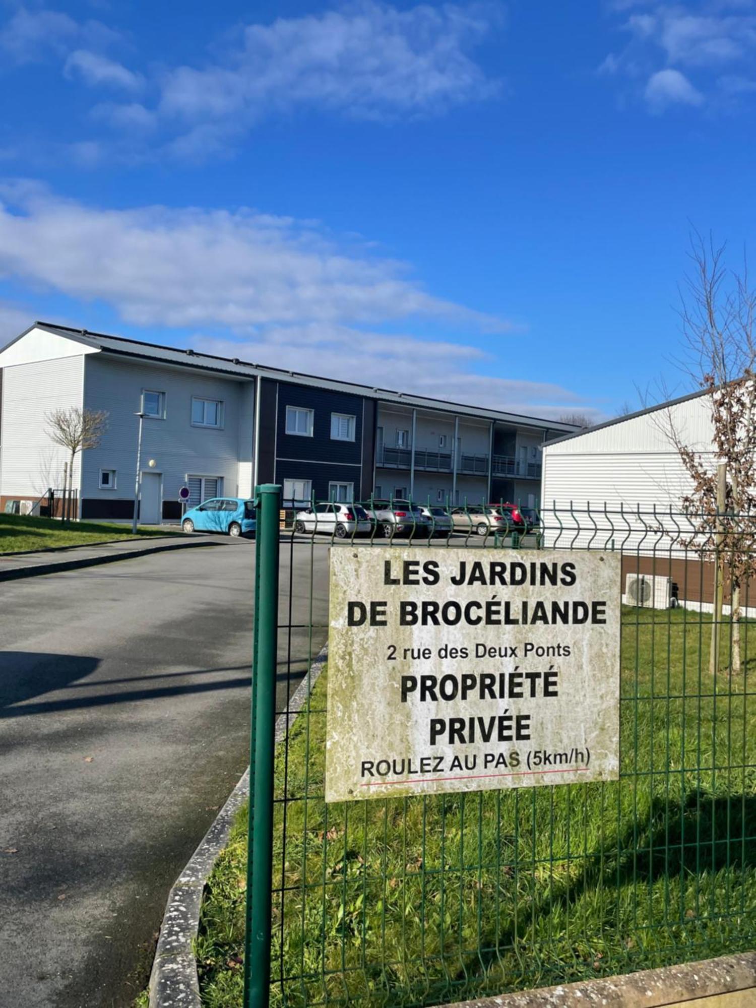 Le Jardin De Broceliande Apartment Ploërmel Екстериор снимка
